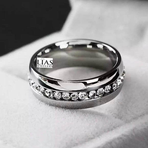 Other - New 18k white gold men wedding ring